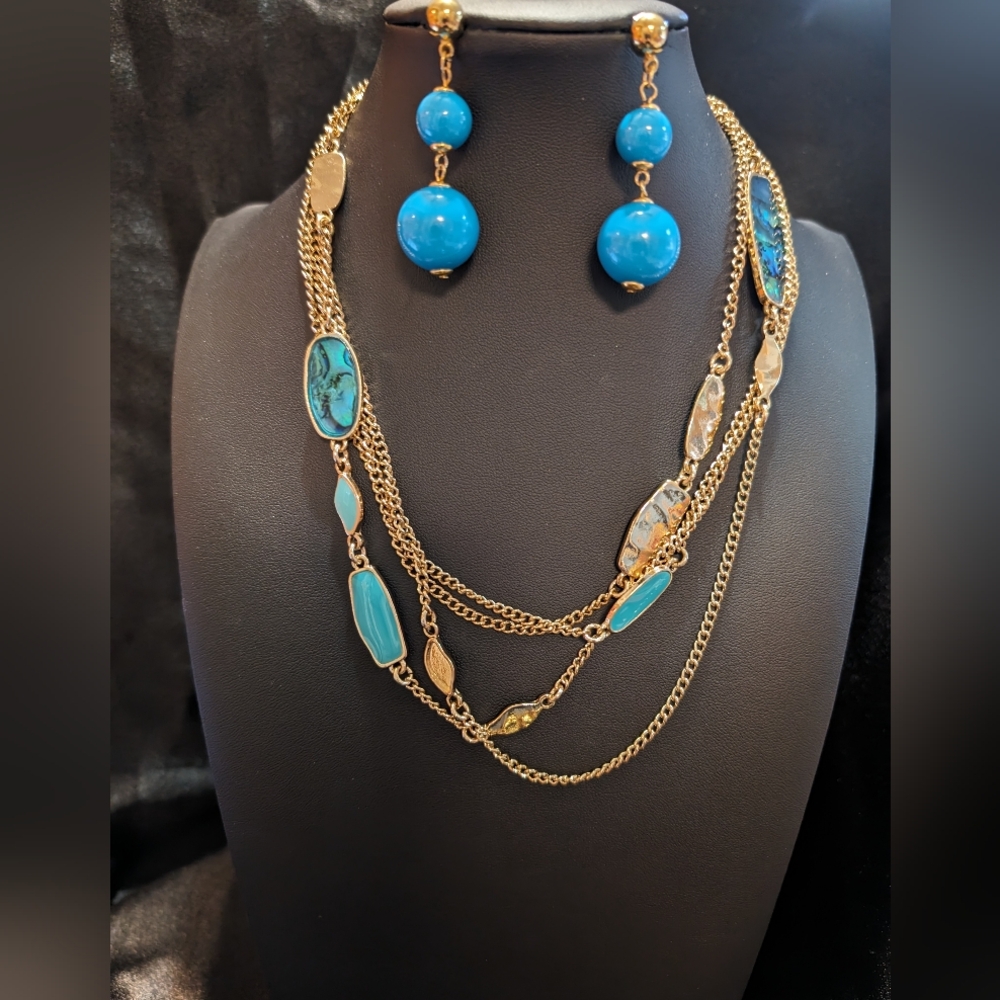 Vintage Gold and Turquoise Necklace and Earring Set